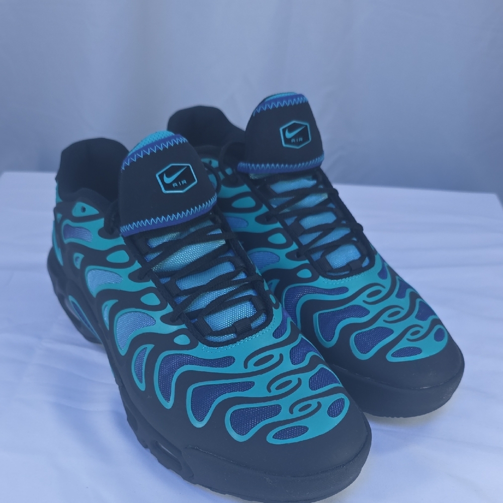 Nike Air Max Pulse In Black and Teal - Picture 3 of 5